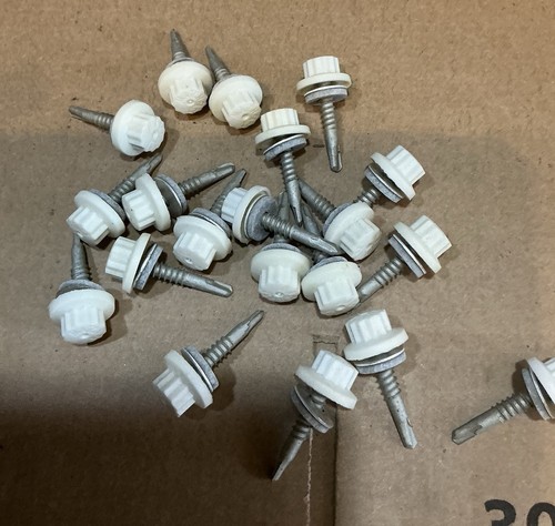Pack roof cladding screws - roof,