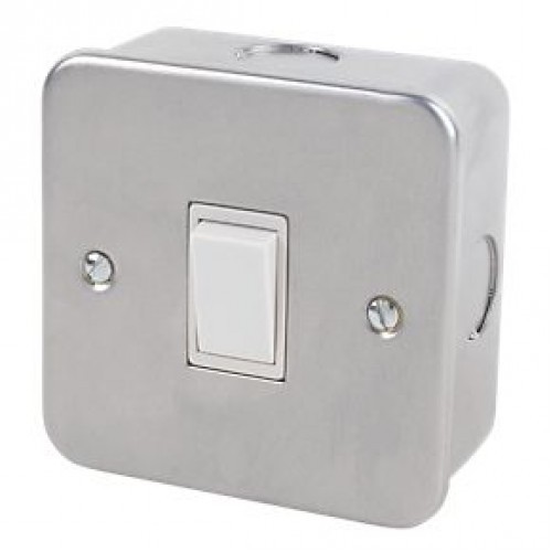 Metal clad switches gang - 1,